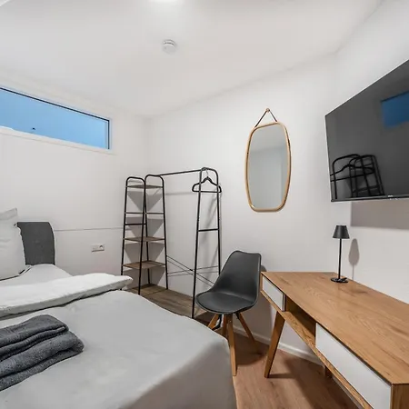 Check-in By Beone Rw-n * Rottweil
